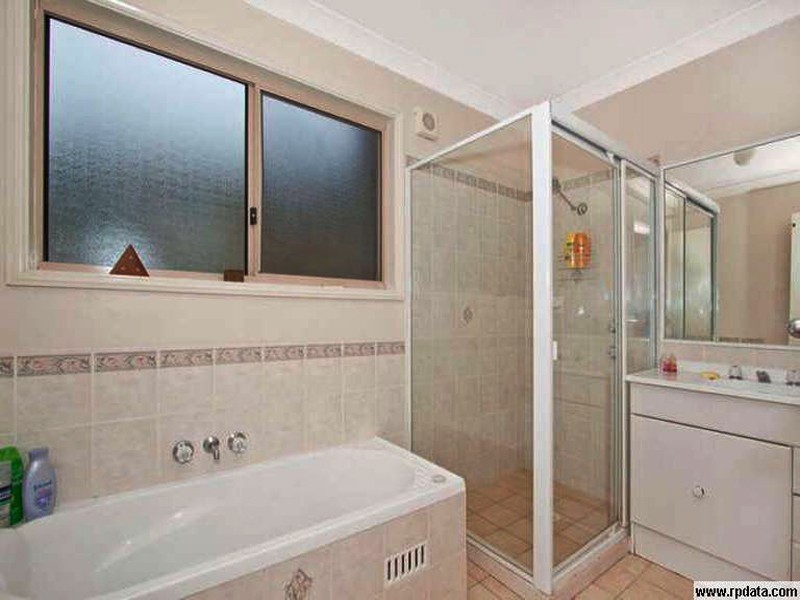 23 Thames Dr, Erina NSW 2250