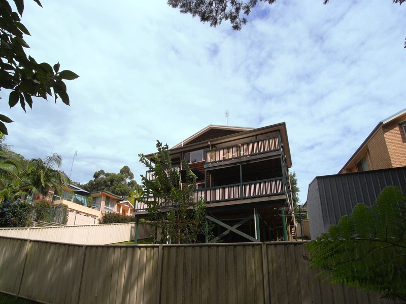 23 Thames Dr, Erina NSW 2250