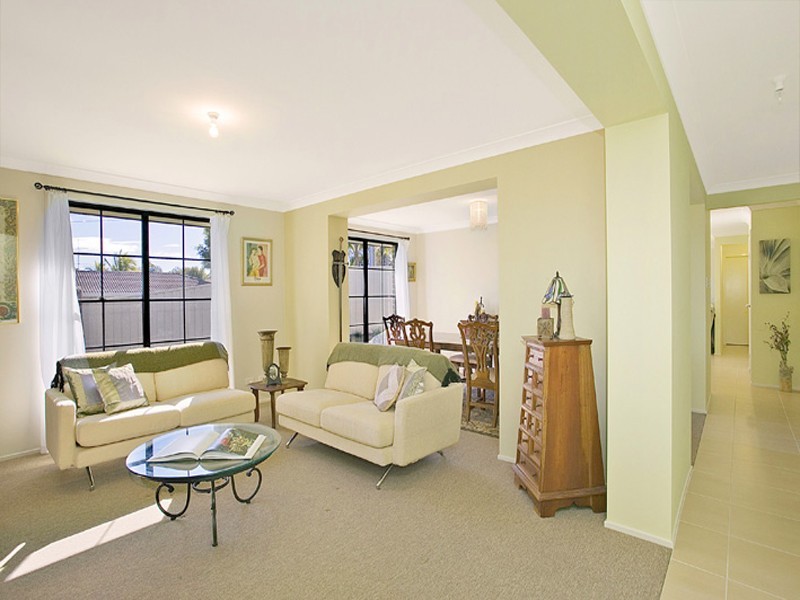 56 Sir Joseph Banks Dr, Bateau Bay NSW 2261