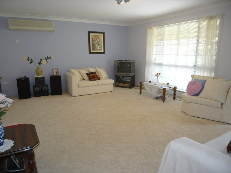 7 Larbonya Avenue, Wyoming NSW 2250