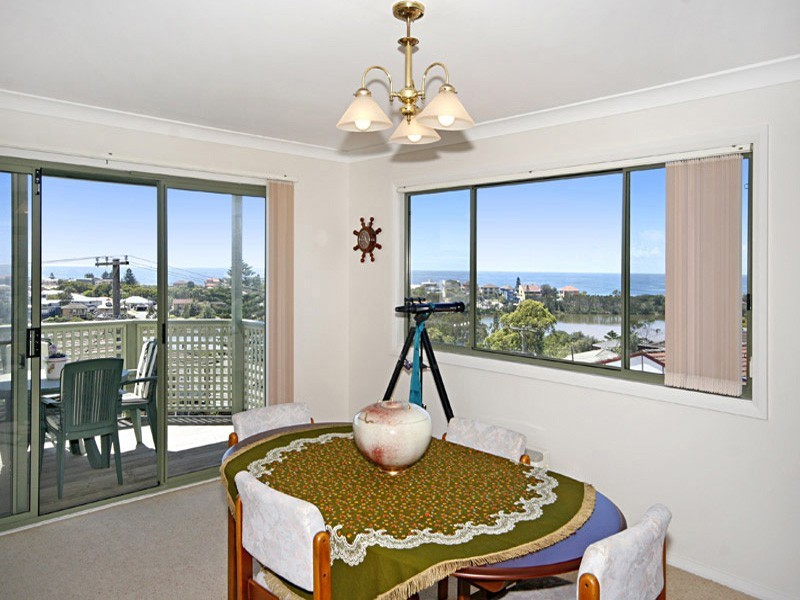 41 Willoughby Rd, Terrigal NSW 2260