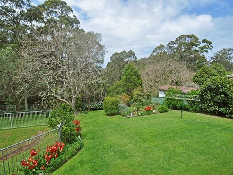 34 Serpentine Rd, Erina Heights NSW 2260