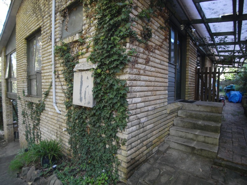 10 Larbonya Avenue, Wyoming NSW 2250