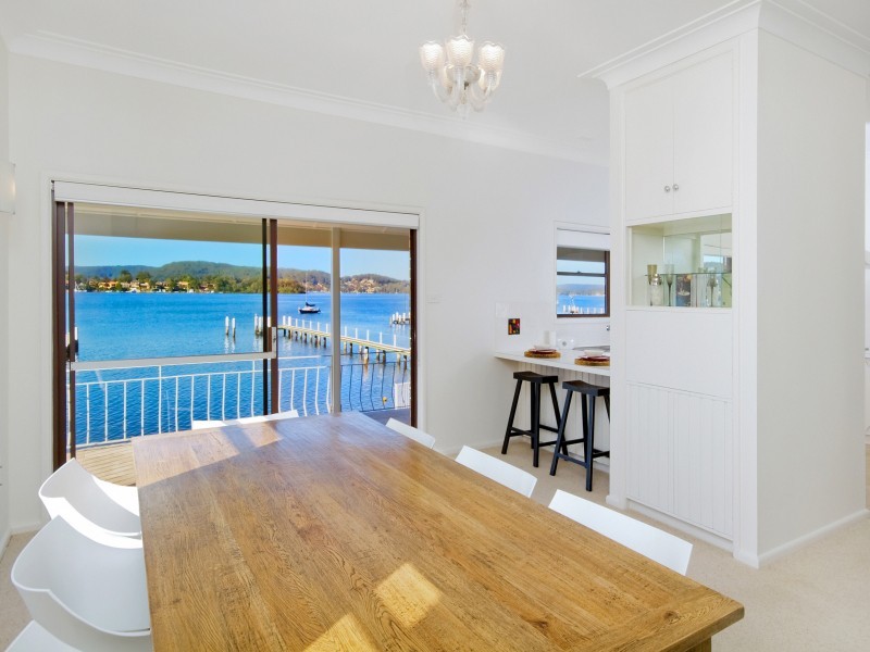 41 Kurrawa Ave, Point Clare NSW 2250