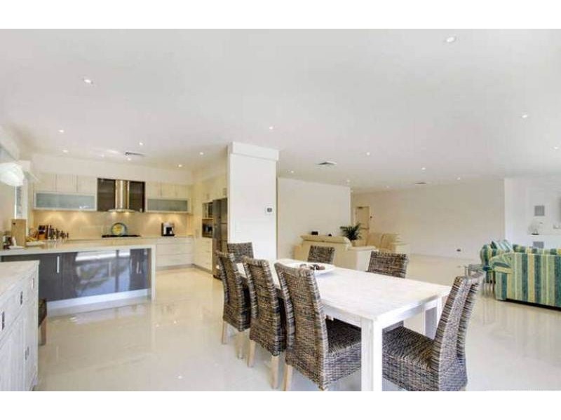 4/20 Maroomba Rd, Terrigal NSW 2260