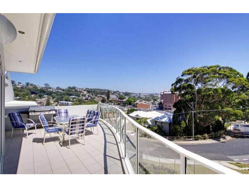 4/20 Maroomba Rd, Terrigal NSW 2260
