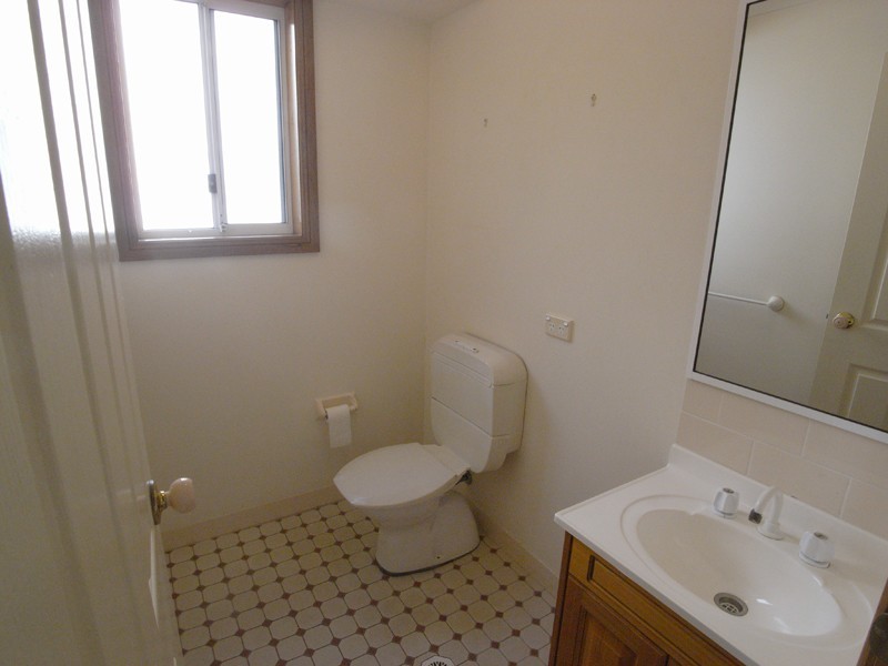 11B Henley Ave, Terrigal NSW 2260