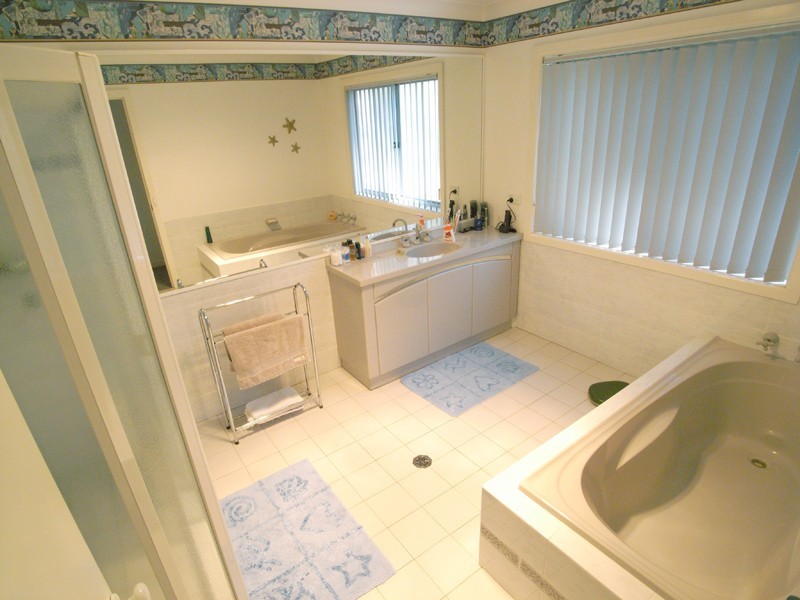 19 Charlotte Cl, Terrigal NSW 2260