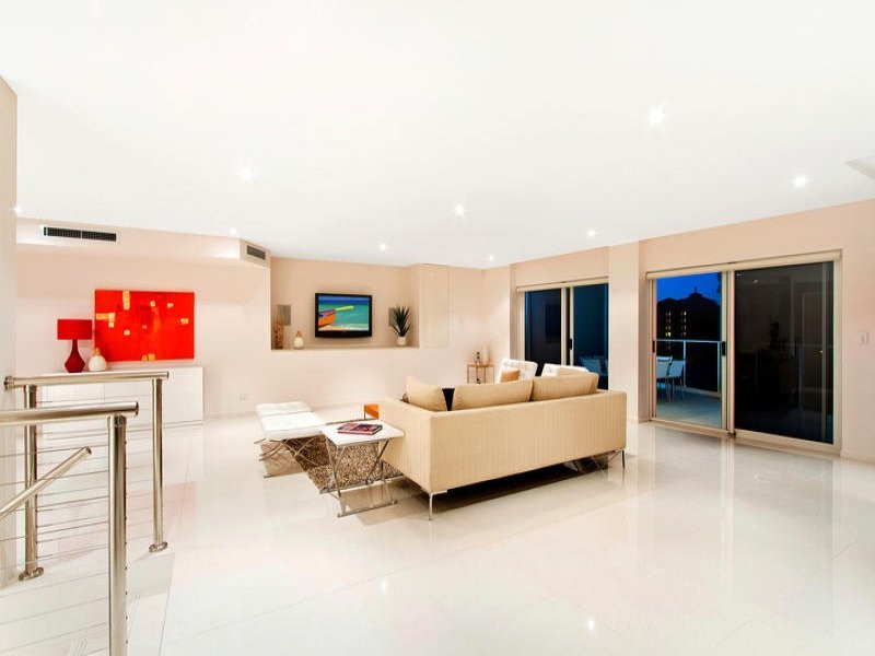 2/20 Maroomba Road, Terrigal NSW 2260