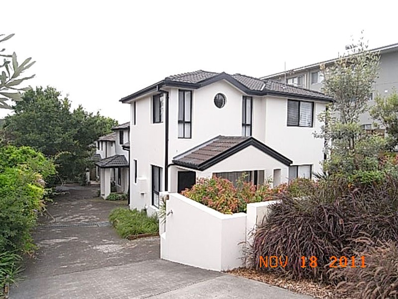 2/23 Barnhill Road, Terrigal NSW 2260