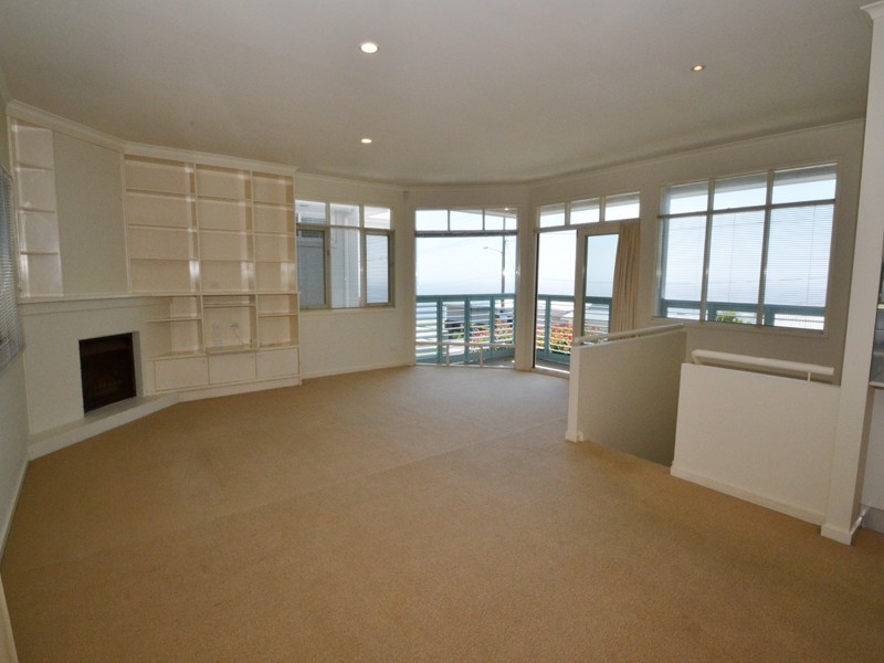 55 Barnhill Rd, Terrigal NSW 2260