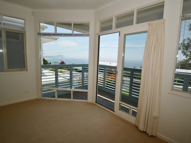 55 Barnhill Rd, Terrigal NSW 2260
