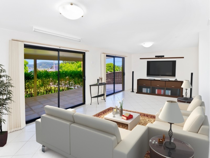 90 Albany St, Point Frederick NSW 2250