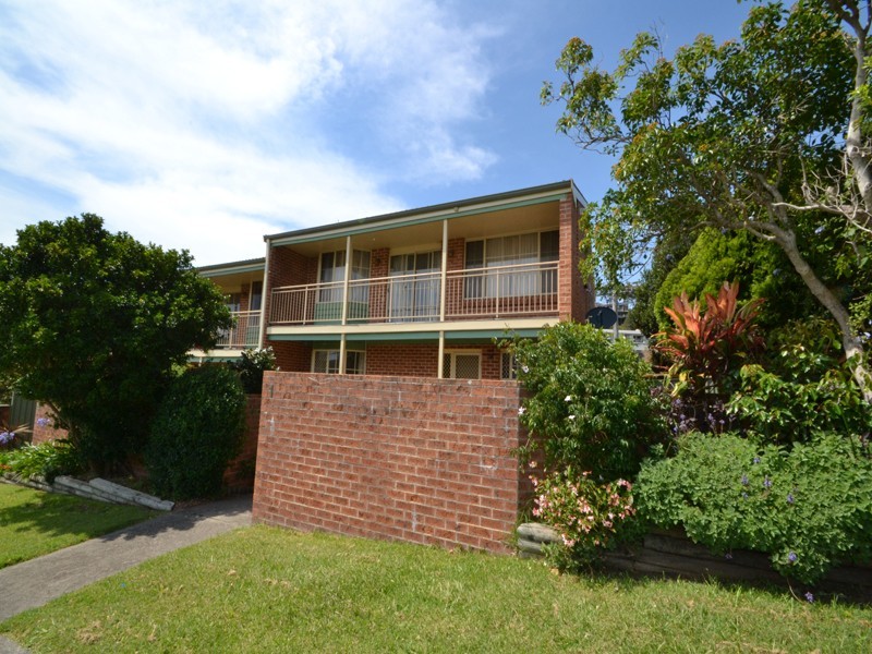 1/14 Henley Avenue, Terrigal NSW 2260