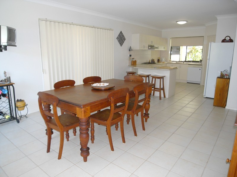 15 Burdett Pl, Umina Beach NSW 2257