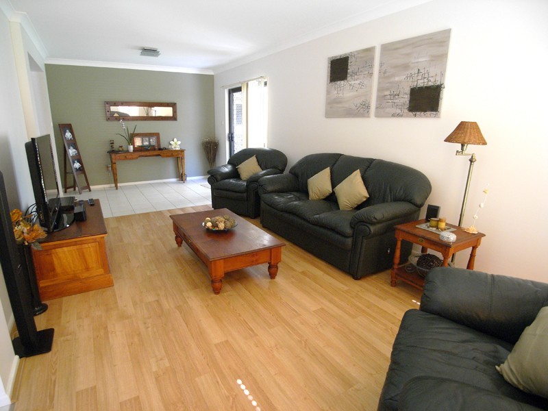 15 Burdett Pl, Umina Beach NSW 2257