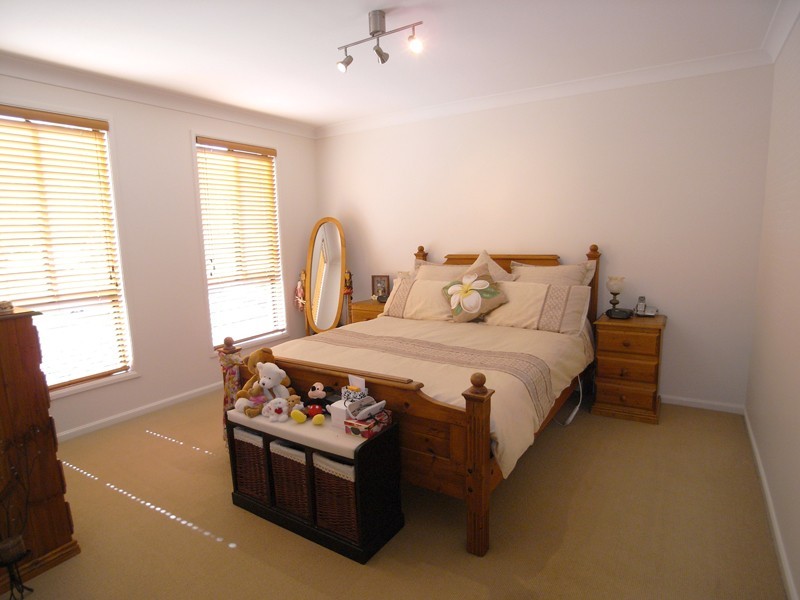 15 Burdett Pl, Umina Beach NSW 2257