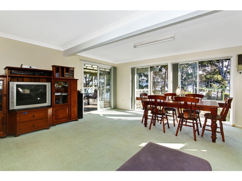 16 Lexington Parade, Green Point NSW 2251