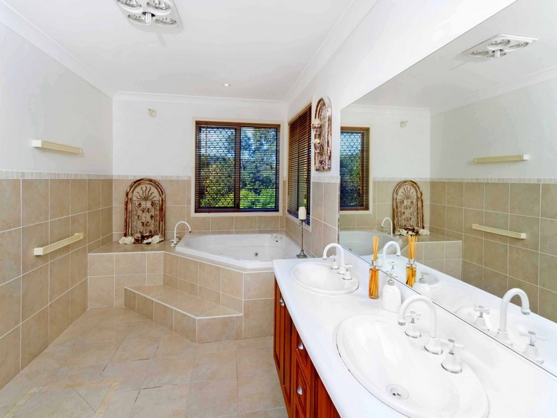 18 Portsmouth Road, Erina NSW 2250