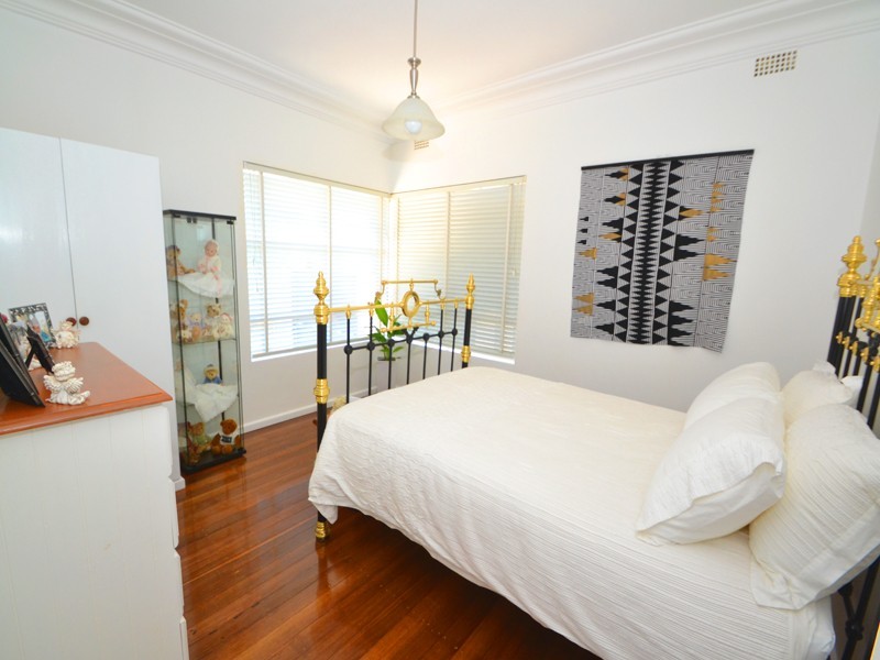 80 Tramway Rd, North Avoca NSW 2260