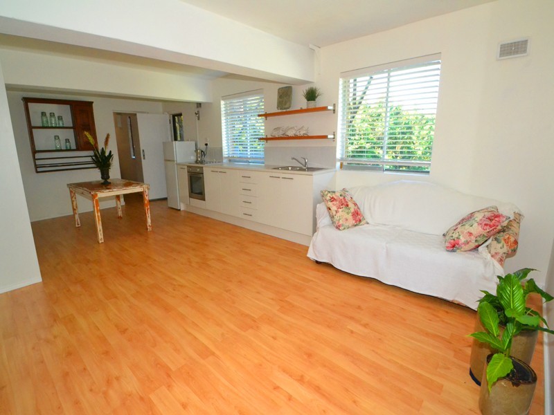 80 Tramway Rd, North Avoca NSW 2260