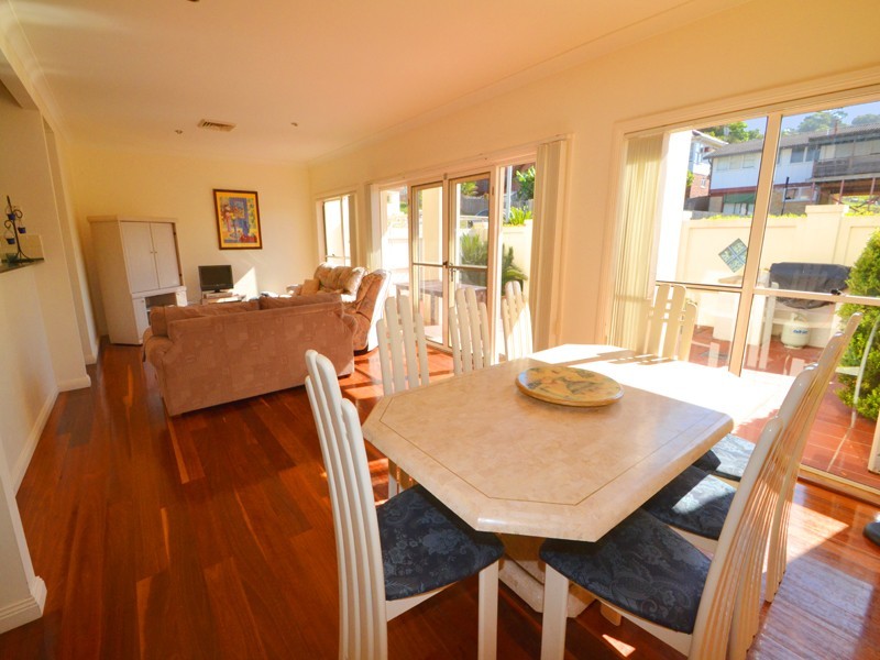 2/14 Barrington Rd, Terrigal NSW 2260