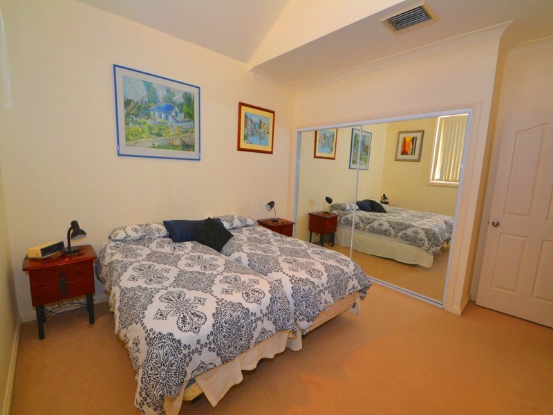 2/14 Barrington Rd, Terrigal NSW 2260