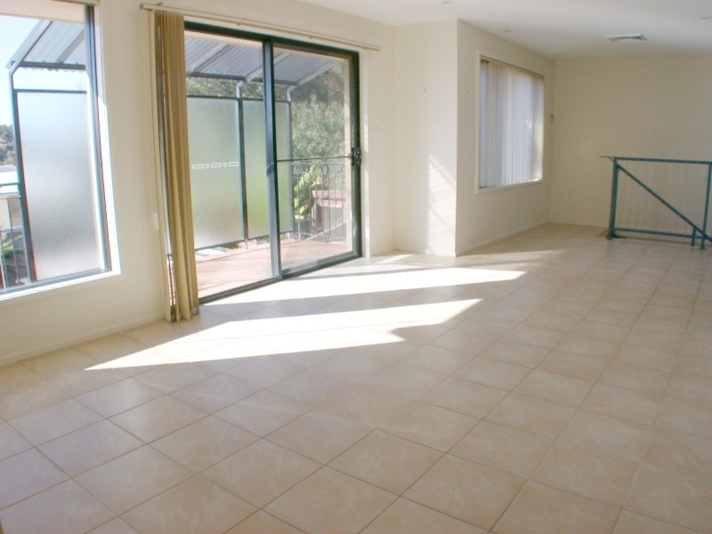 3/10 Smillie Avenue, Terrigal NSW 2260