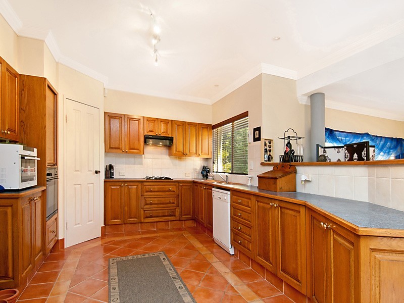 25 Sanctuary Pl, Bateau Bay NSW 2261