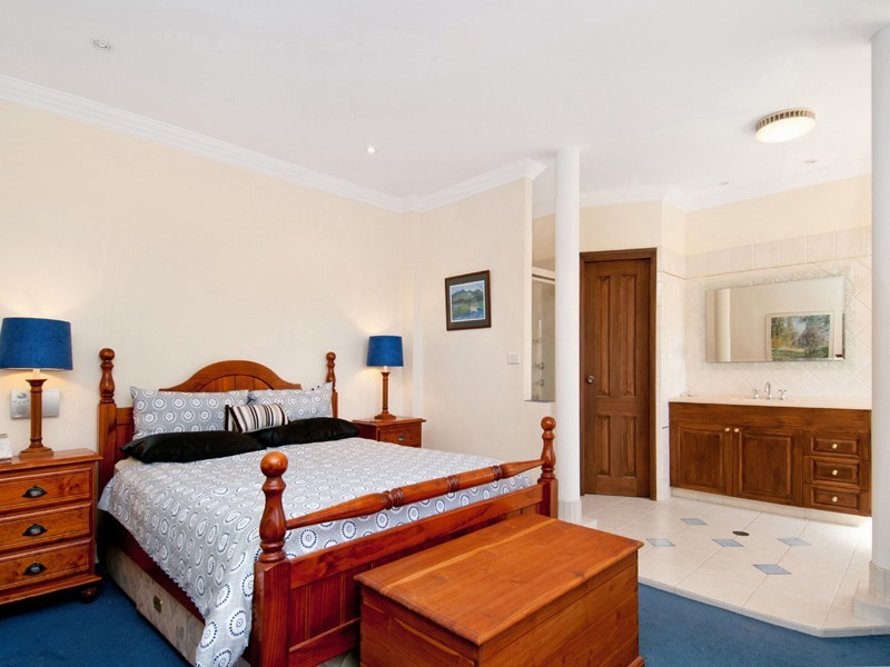 25 Sanctuary Pl, Bateau Bay NSW 2261