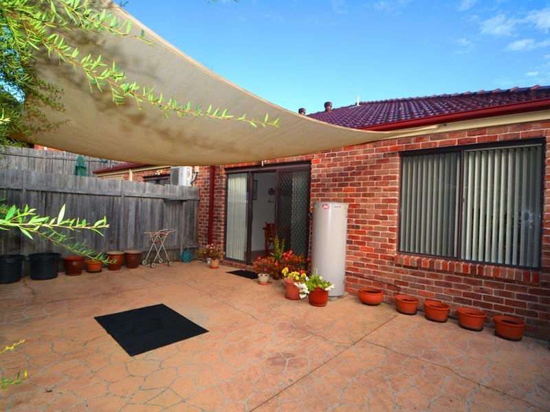 9a Day Dawn Pl, Erina NSW 2250