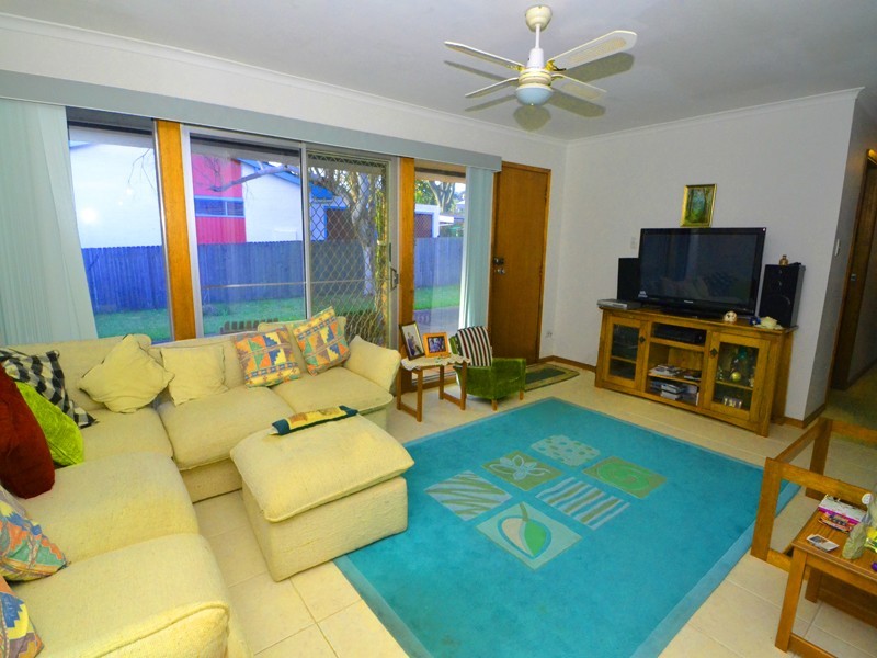 11 Joan Street, Forresters Beach NSW 2260