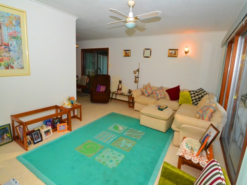 11 Joan Street, Forresters Beach NSW 2260