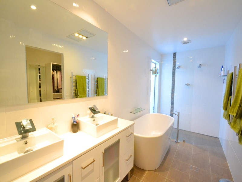 2 Charlotte Close, Terrigal NSW 2260