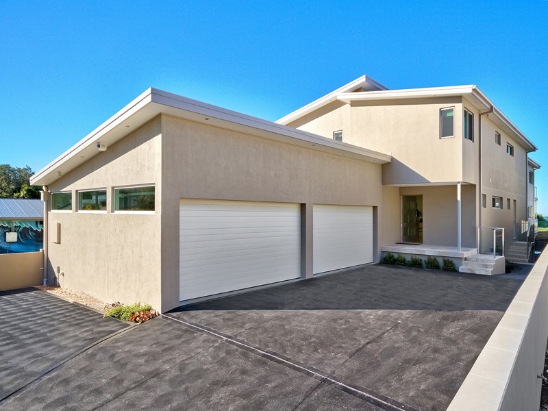 165 Avoca Dr, Avoca Beach NSW 2251