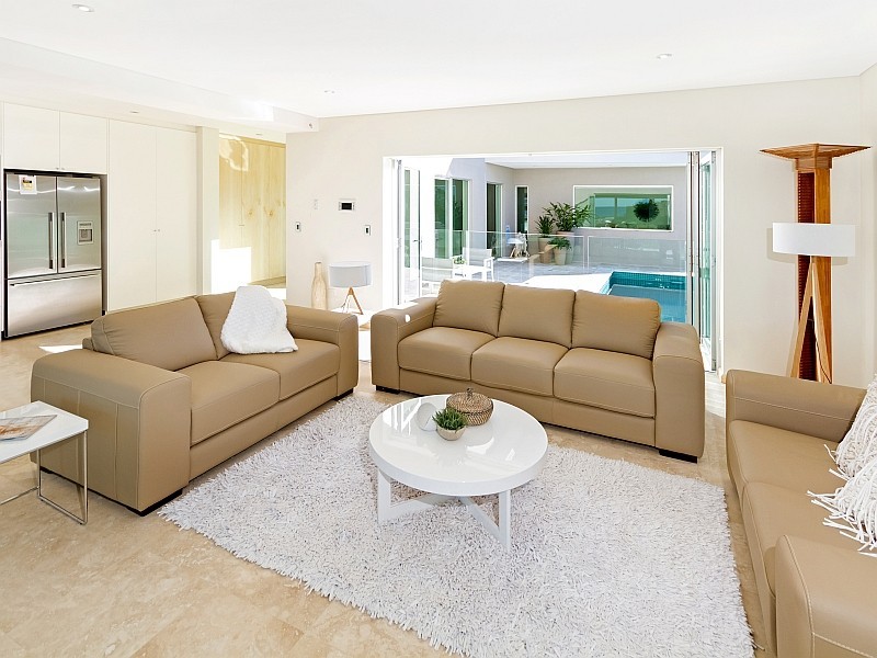 165 Avoca Dr, Avoca Beach NSW 2251