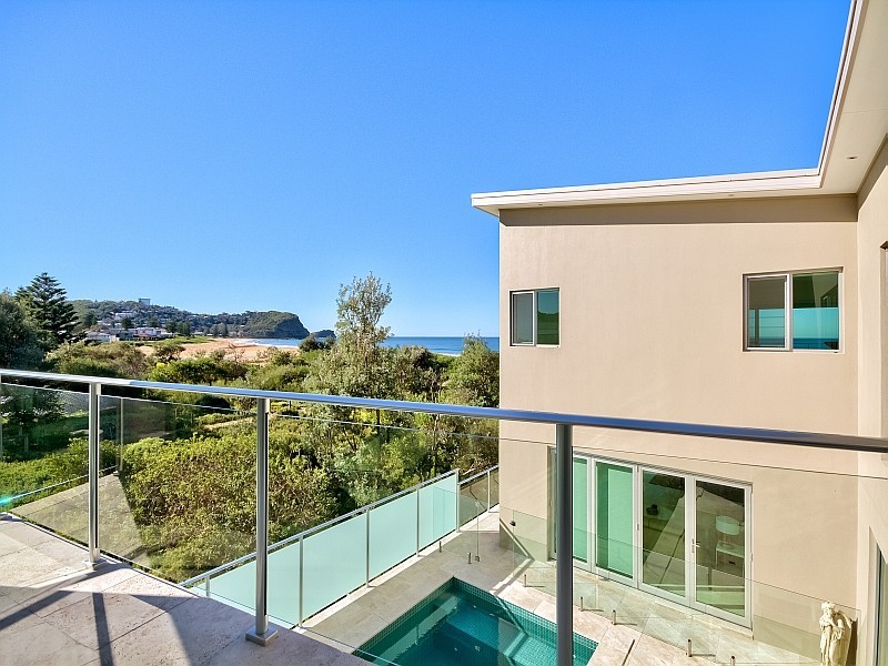 165 Avoca Dr, Avoca Beach NSW 2251