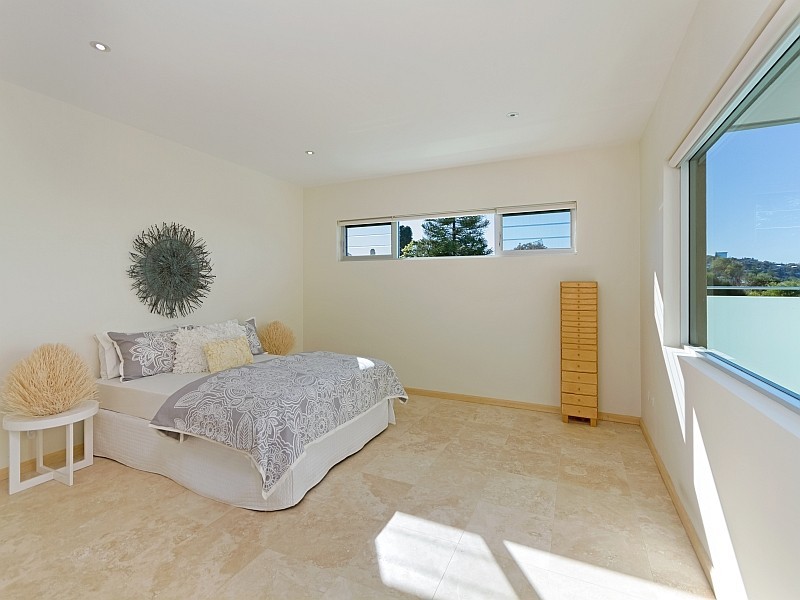 165 Avoca Dr, Avoca Beach NSW 2251