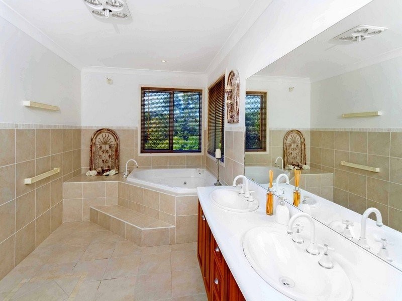 18 Portsmouth Road, Erina NSW 2250