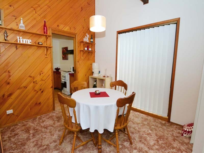 109 Lake Shore Dr, North Avoca NSW 2260