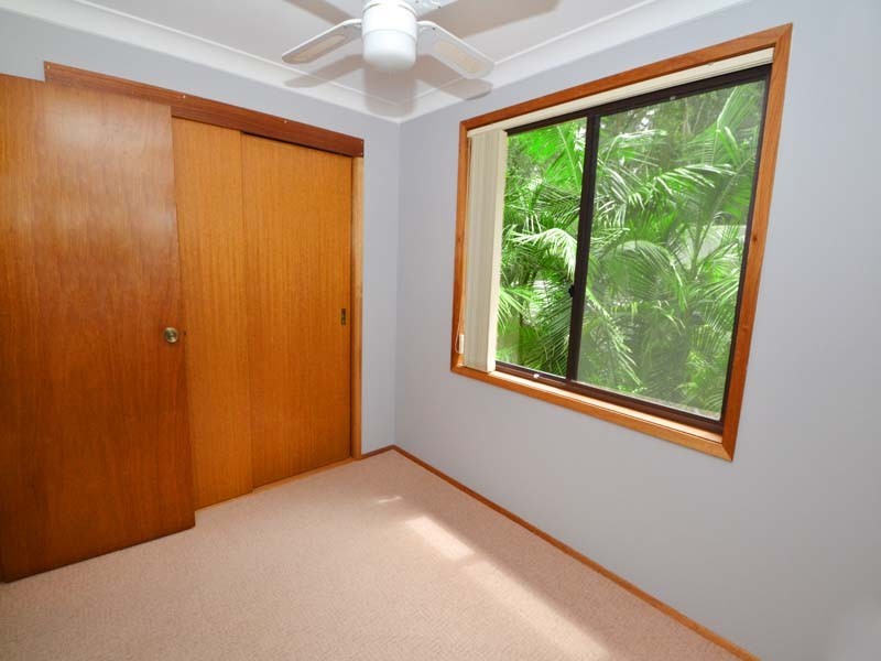 109 Lake Shore Dr, North Avoca NSW 2260