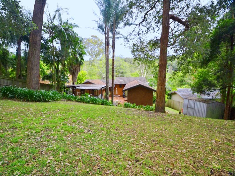 109 Lake Shore Dr, North Avoca NSW 2260