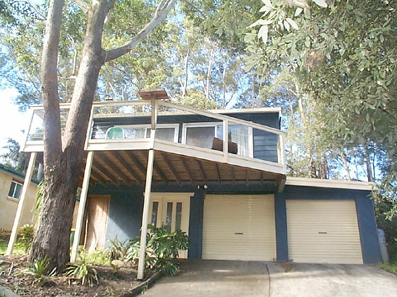 137 Lake Shore Drive, North Avoca NSW 2260