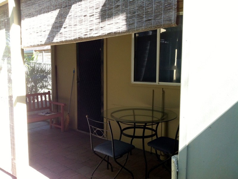 2/36B Noorong Avenue, Forresters Beach NSW 2260
