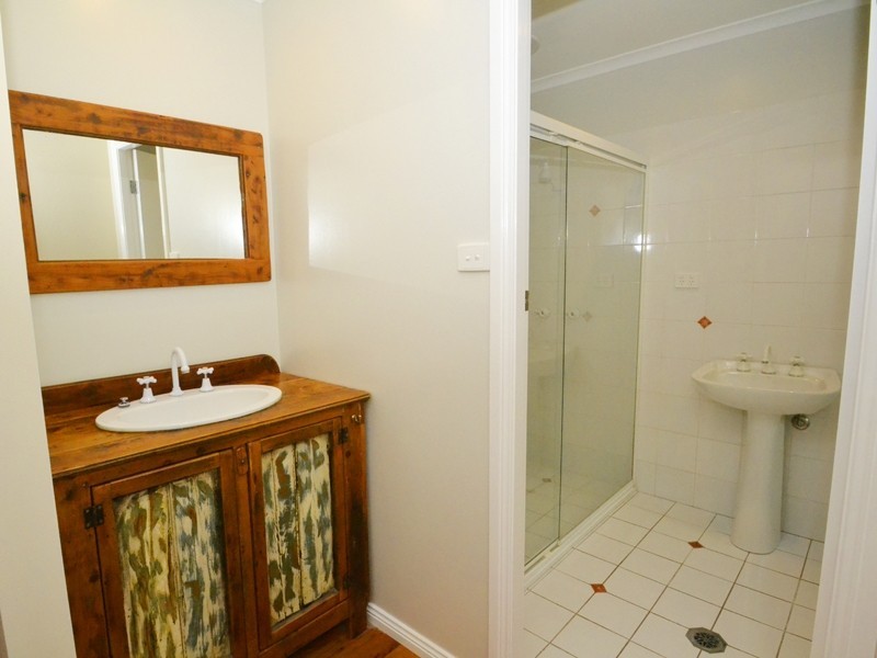 2A Lucinda Avenue, Wamberal NSW 2260