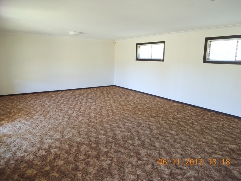 10 Caloola Close, Bateau Bay NSW 2261