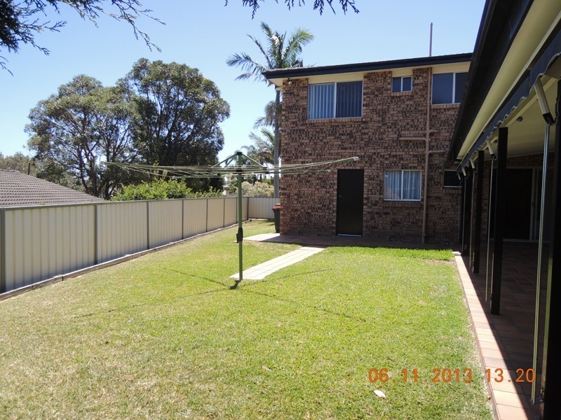 10 Caloola Close, Bateau Bay NSW 2261