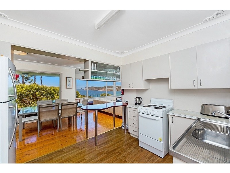 70 Tramway Road, North Avoca NSW 2260