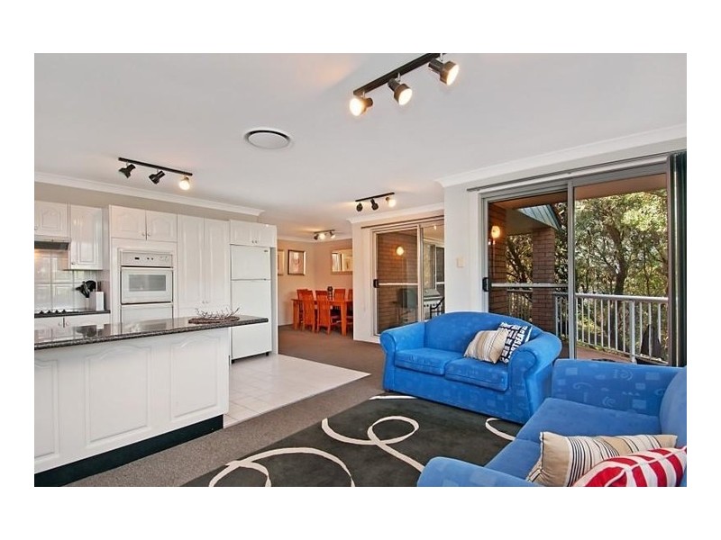 2/2-12 Bluewave Crescent, Forresters Beach NSW 2260