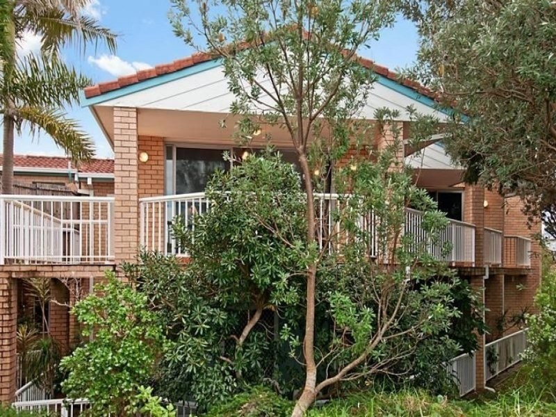 2/2-12 Bluewave Crescent, Forresters Beach NSW 2260